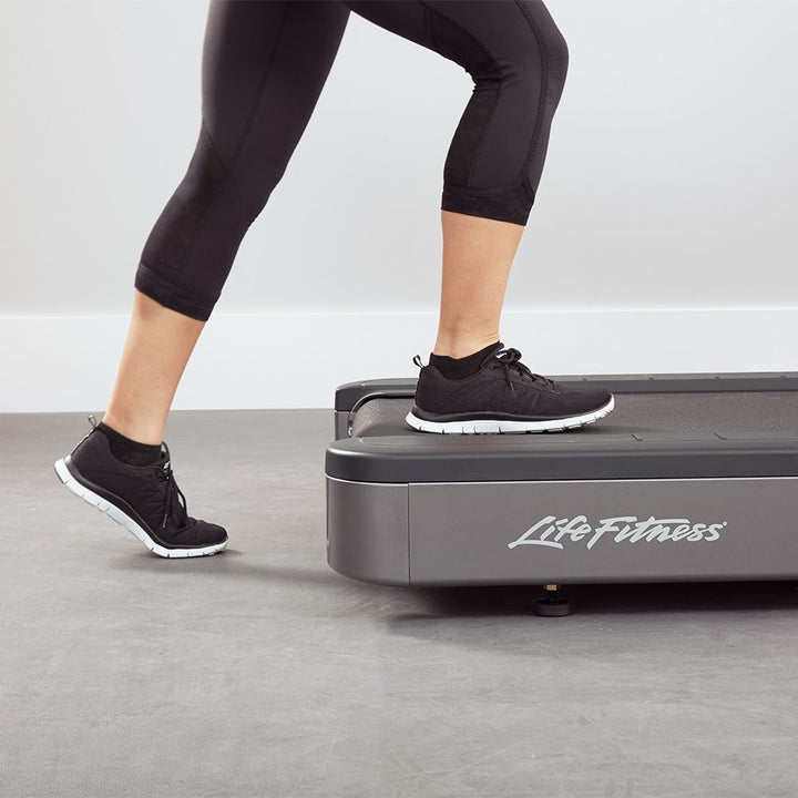 Life Fitness Club Series+  Treadmill