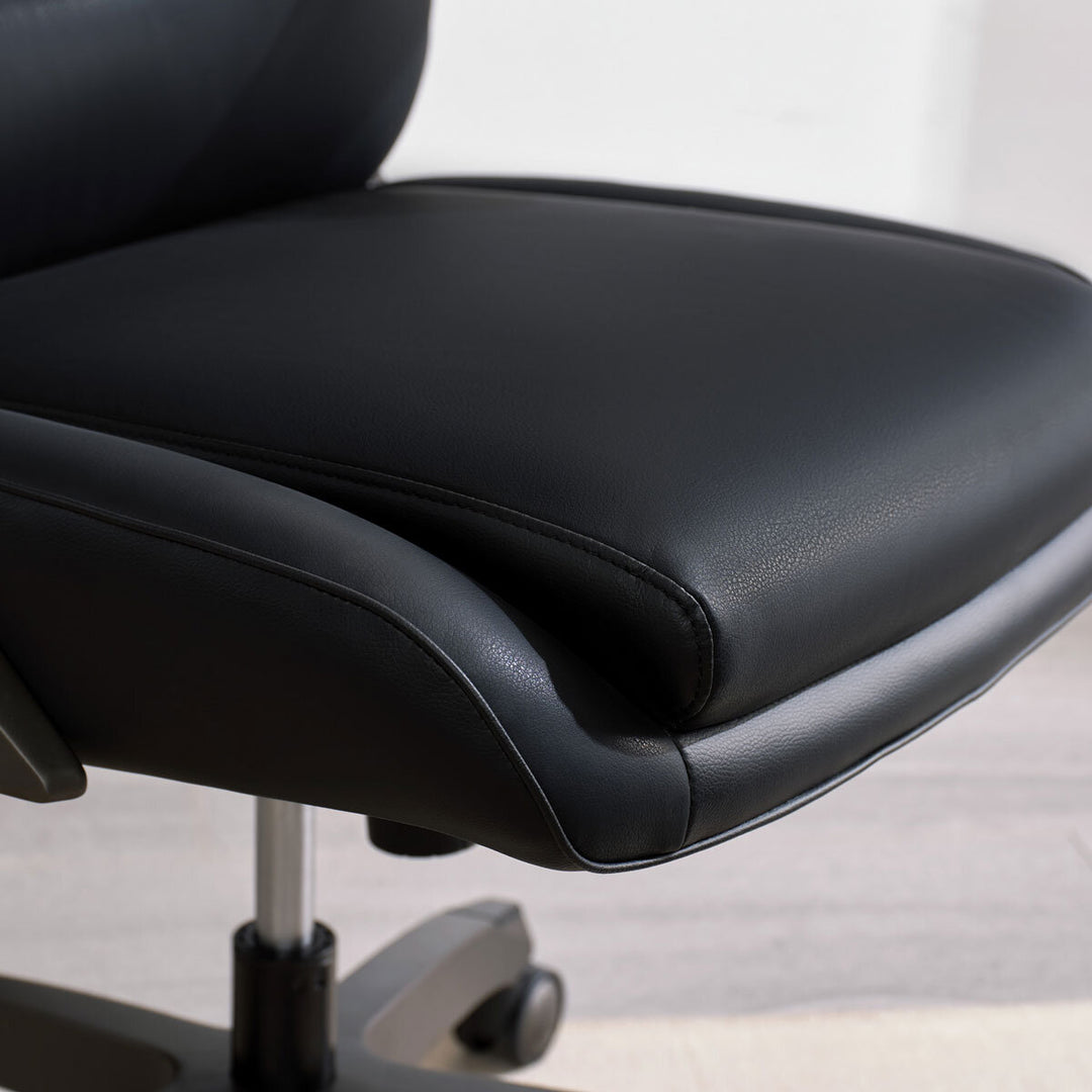La-Z-Boy Manager's Office Chair with Flip Up Arms