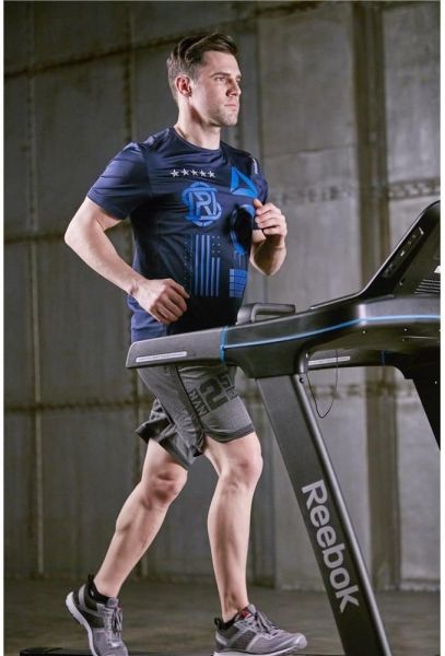 Reebok Jet 300 Series Bluetooth Treadmill - Black Reebok Jet 300 Folding Treadmill + Bluetooth