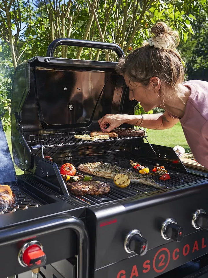 Char-Broil Gas2Coal Special Edition 3-Burner Gas & Charcoal Hybrid BBQ