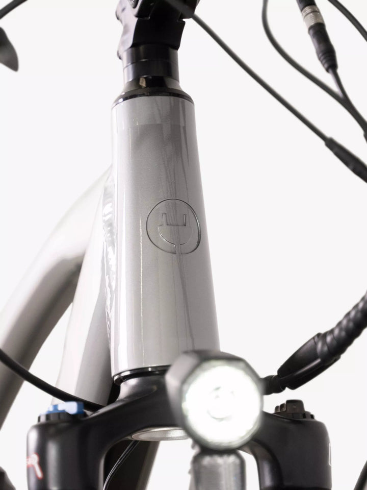 Volt Pulse Hybrid e-Bike, Light Grey, 18" Frame