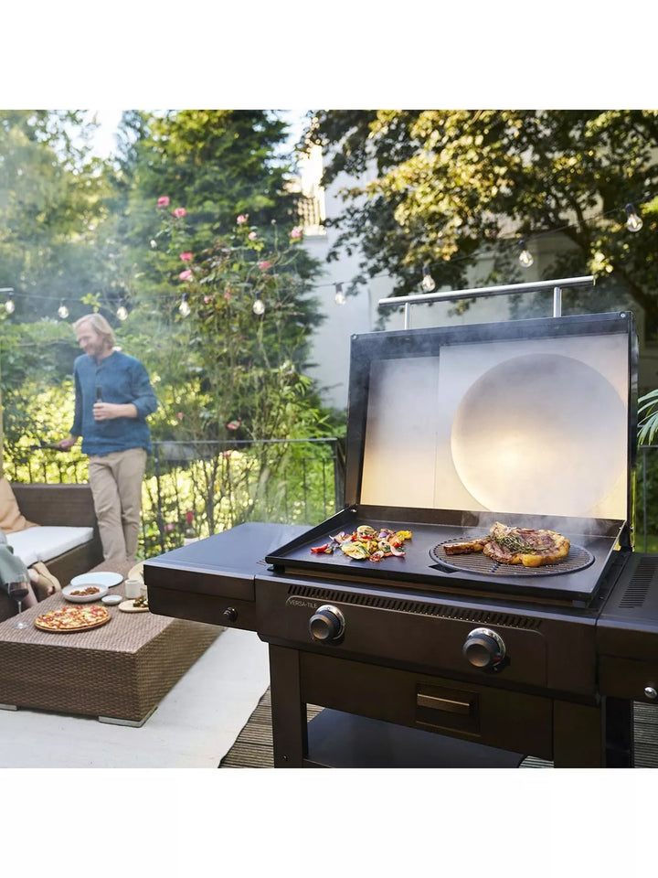 Char-Broil Versa-Tile 2-Burner Gas BBQ with Griddle & Pizza Oven