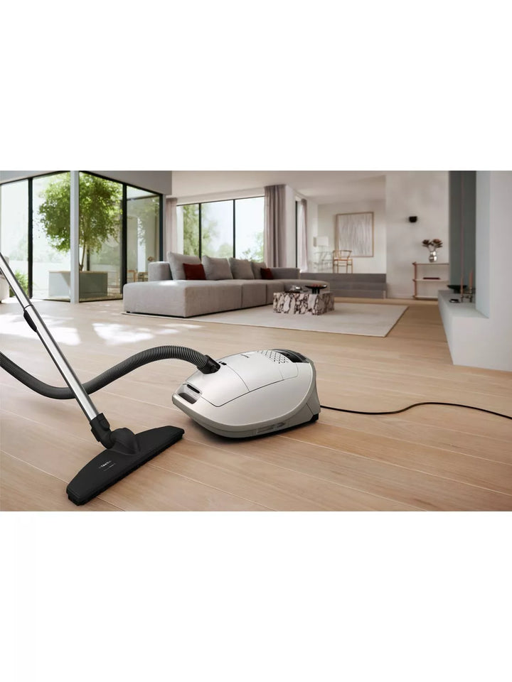 Miele Guard M1 PQ XL Vacuum Cleaner, Brilliant White