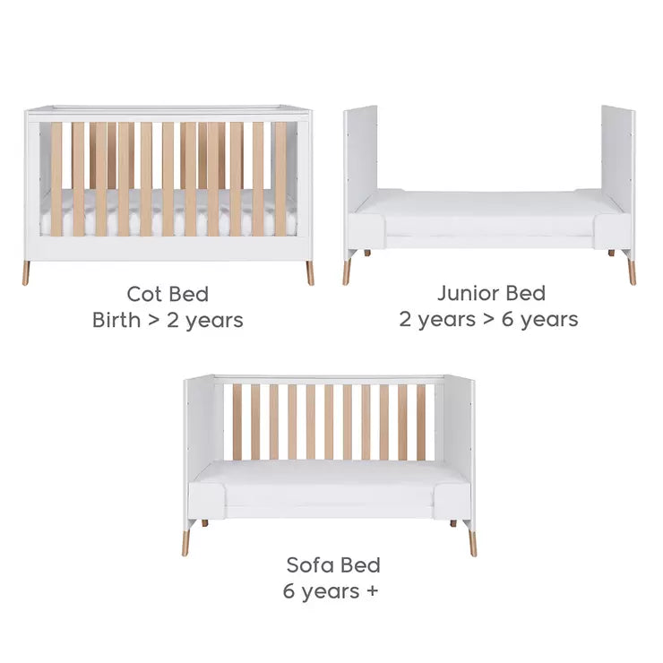 Tutti Bambini Fuori 4 Piece Nursery Set, White & Light Oak Finish