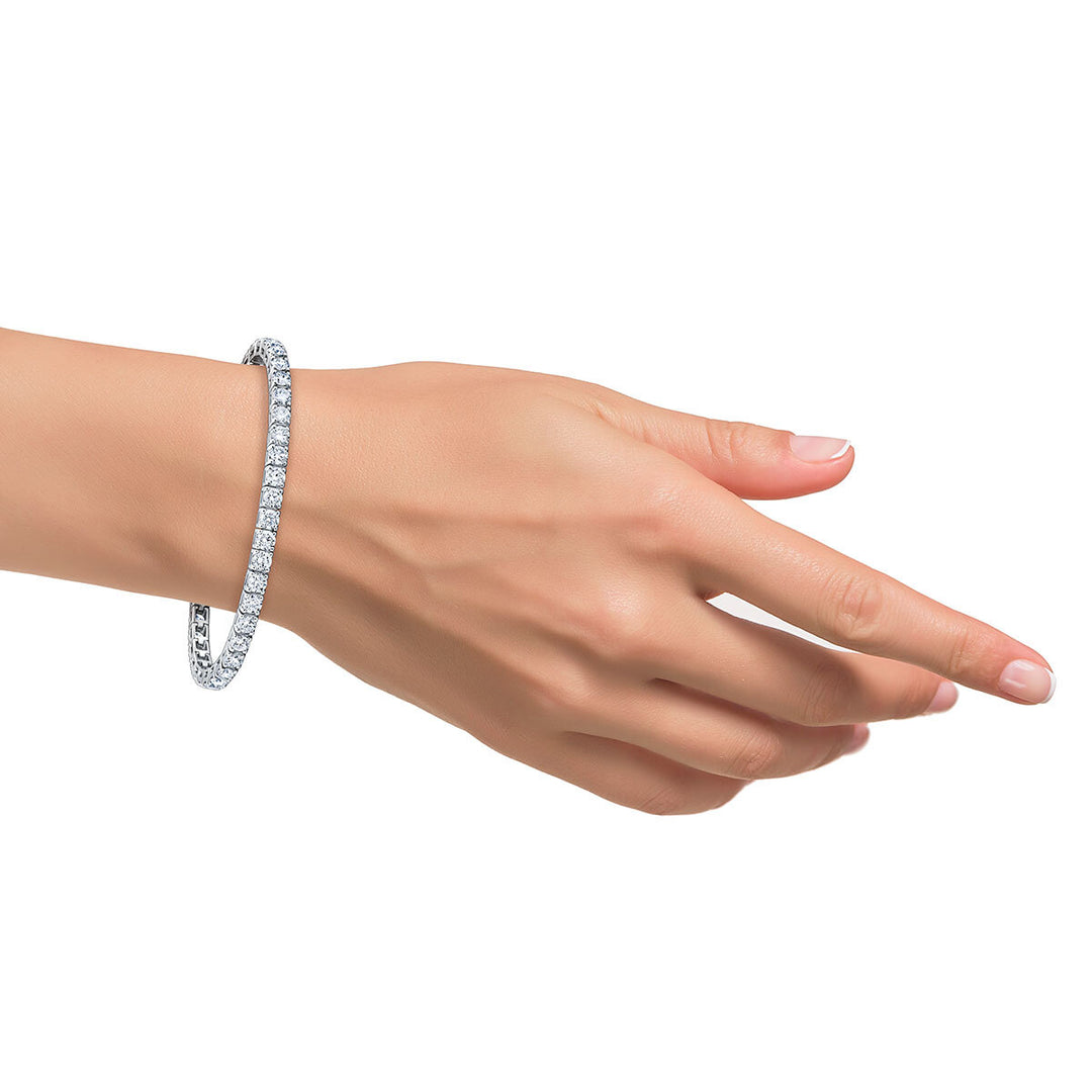 7.00ctw Round Brilliant Cut Diamond Tennis Bracelet, 18ct White Gold