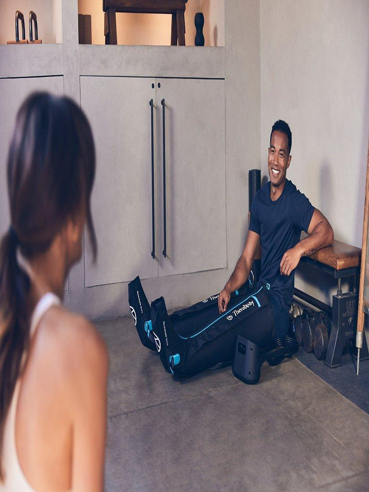 Therabody RecoveryAir Pro Pneumatic Compression Boots, Medium