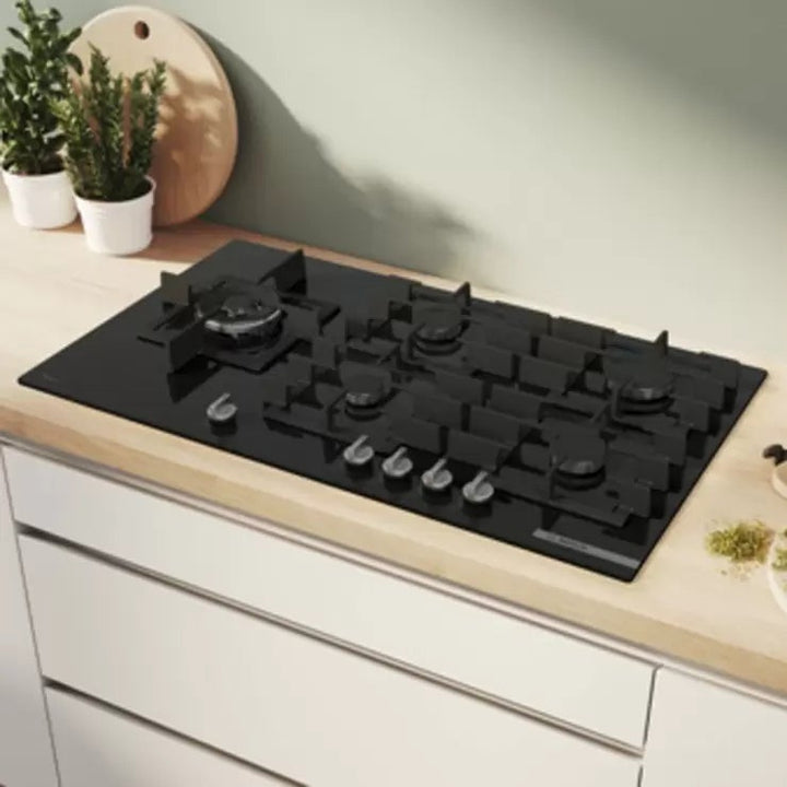 Bosch Series 6 PPM9A6I40, Tempered Glass 90cm Gas Hob in Black
