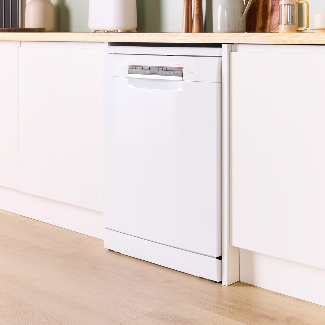 Bosch SMS4EMW06G Series 4, Freestanding 14 Place Setting Dishwasher, B Rated in White