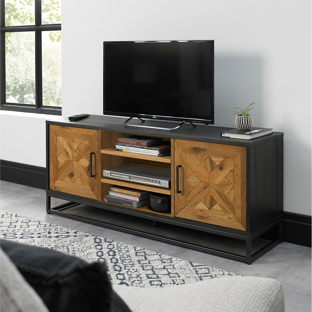 Bentley Designs Greenwich Oak Entertainment Unit for TV's up to 58"