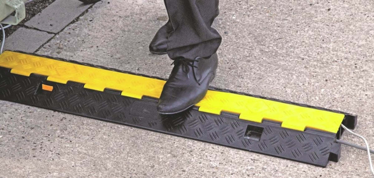 TieDex UK 1 m Yellow, Black Cable Cover in Rubber, 25 mm ID
