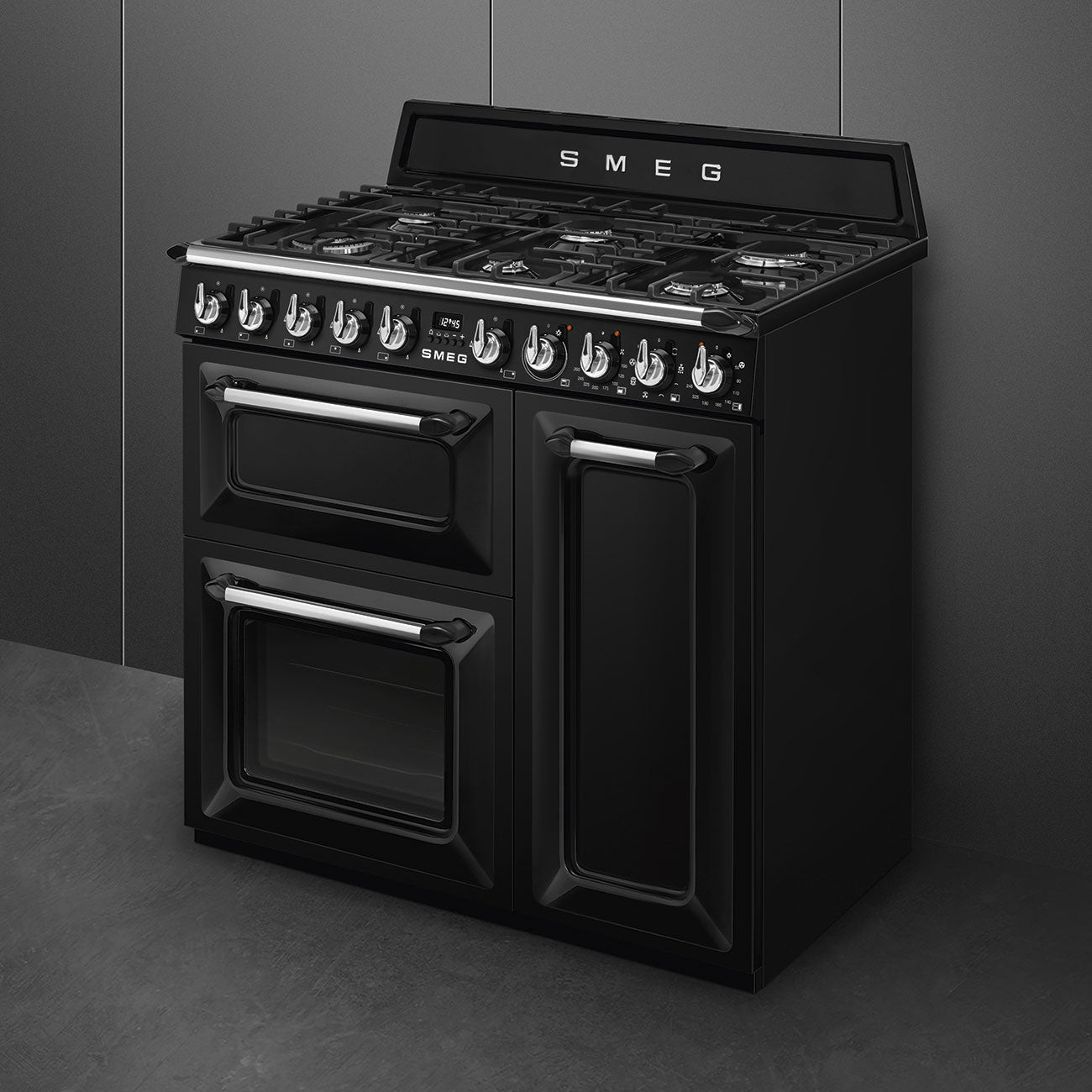 Smeg Victoria TR93BL 90cm wide Dual Fuel Range Cooker with Gas Hob - Black