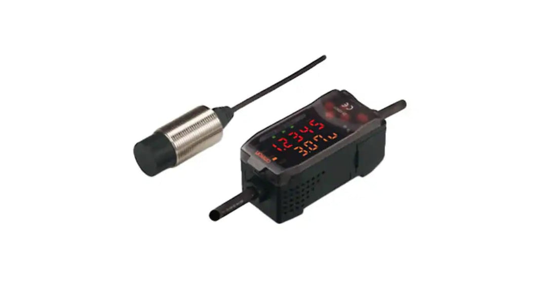 Omron ZX-EM07MT Threaded Barrel Inductive Proximity Sensor, M18 TL 24V dc 7 mm 30 V dc