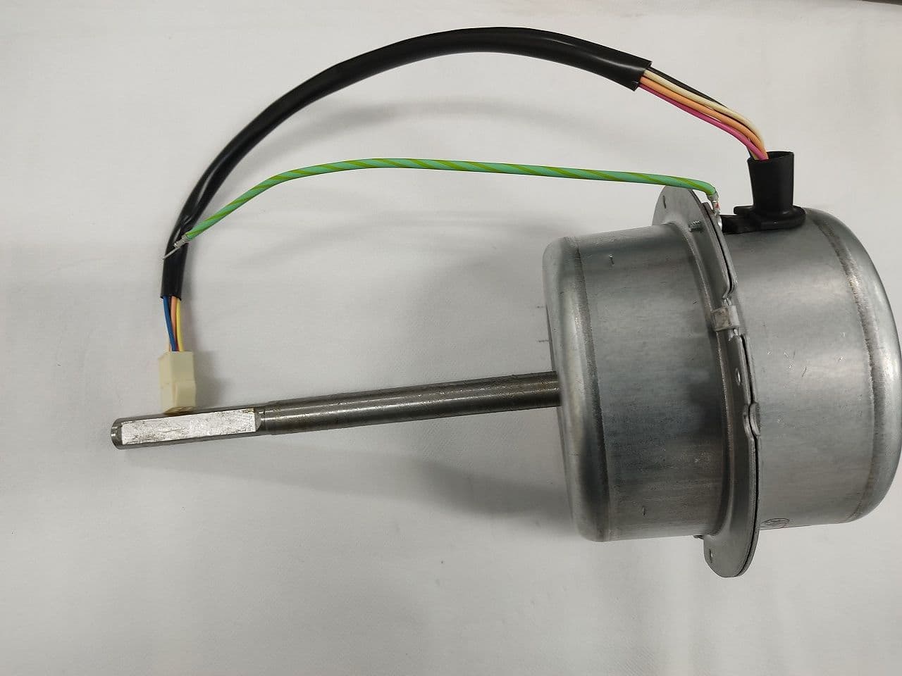 Daikin Air Conditioning Spare Part 110176J FAN MOTOR 200V - 230W VAM800/1000F