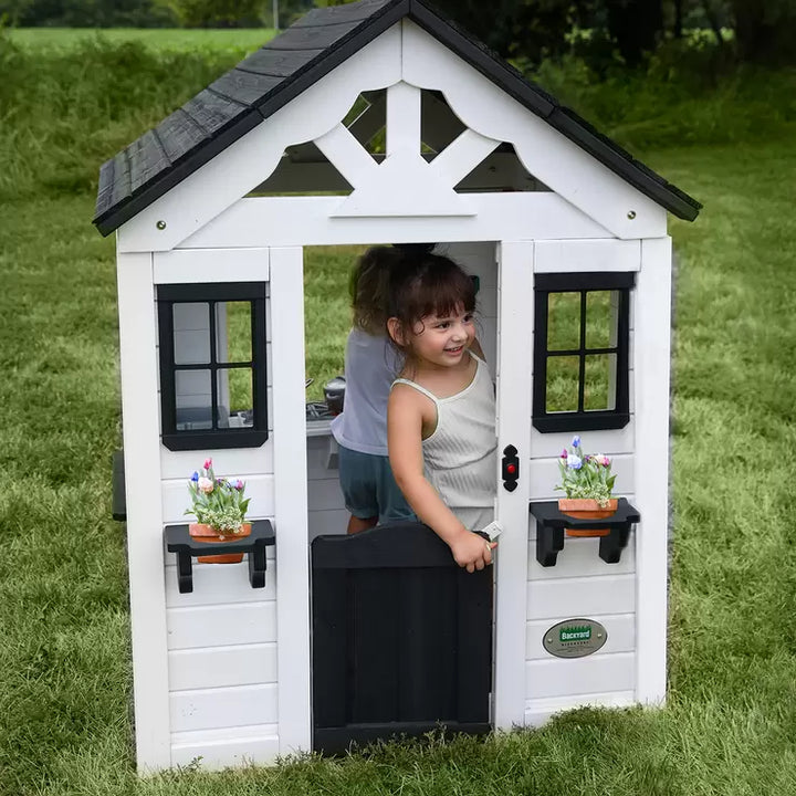Backyard Discovery White Sweetwater Playhouse (2-10 Years)
