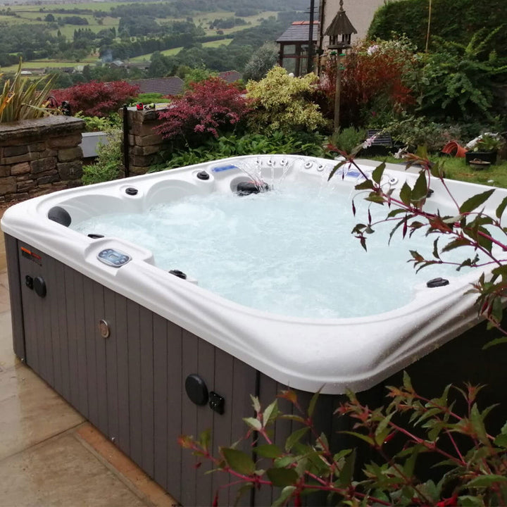 Blue Whale Spa Royal Beach 110-Jet 6 Person Hot Tub - Delivered and Installed